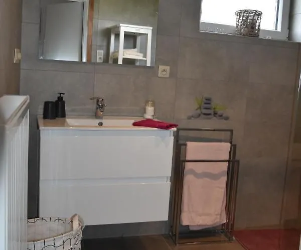 Le Renouveau - A Vakantiehuis *