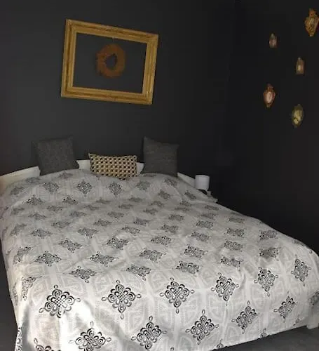 Le Renouveau - A * Quartes